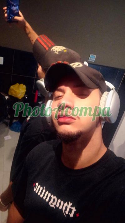 Arthur, garoto de programa no Centro (RJ)