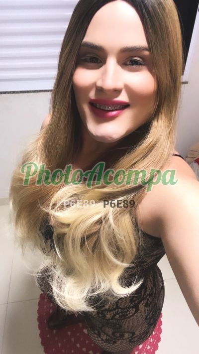 Anna Sampaio, transex em Copacabana (RJ)