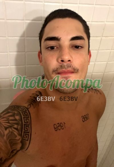 Orlando (21) 95925-0993, garoto de programa em Copacabana (RJ)