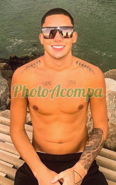 Orlando (21) 95925-0993, Garoto de programa em Copacabana (RJ)
