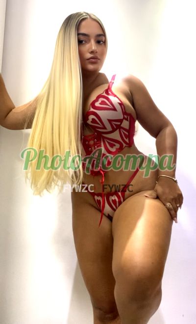 Liz Dias, mulher que faz videochamadas e sexting