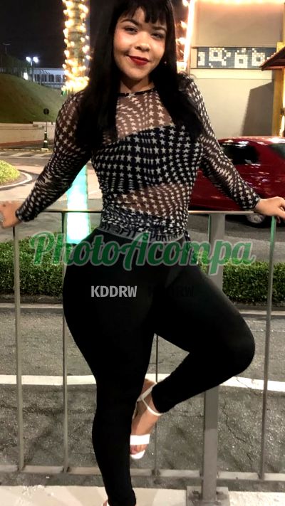 Aisha Gabriela, mulher que faz videochamadas e sexting