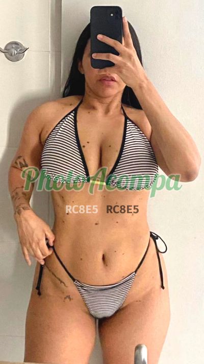 Lara, mulher que faz videochamadas e sexting
