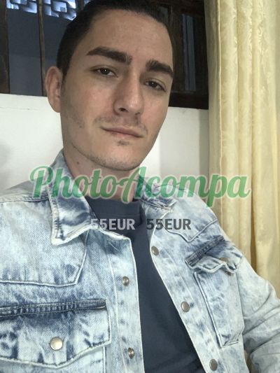 Briner, homem que faz massagens eróticas em Praia Grande