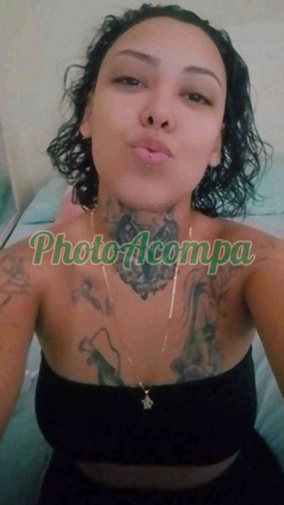 Paola, mulher que faz videochamadas e sexting