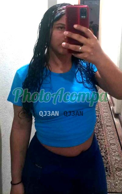 Daniela, acompanhante em Brunópolis