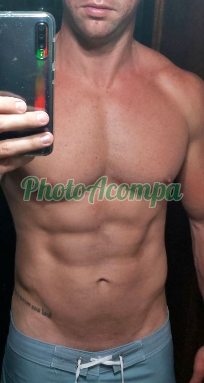 Fernando (21) 99455-8321, Homem que faz massagens eróticas em Jacarepaguá (RJ)