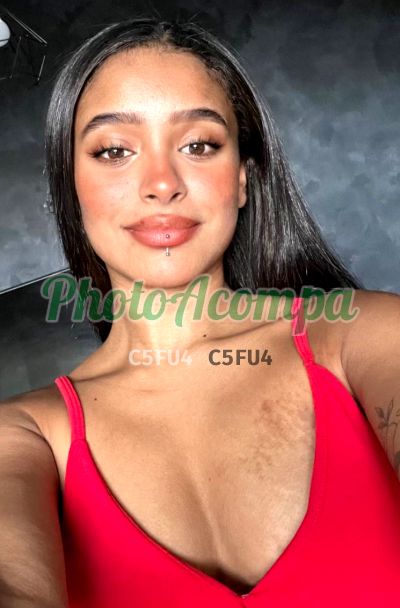 Paulinha Romano, mulher que faz videochamadas e sexting