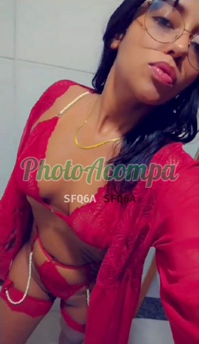 Renata Romaroff (21) 95925-7070, garota de programa em Belford Roxo