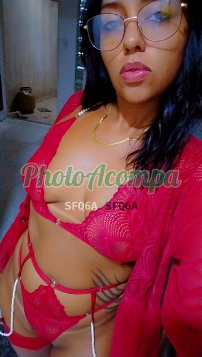 Renata Romaroff (21) 95925-7070, garota de programa em Belford Roxo