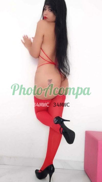 Cibele, mulher que faz videochamadas e sexting