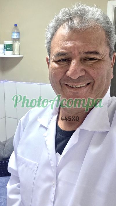 Roberto, homem que faz massagens eróticas em São Paulo