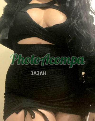 Anitta, garota de programa em Três Rios