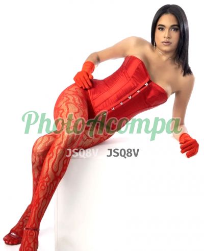 Karly Belinni, transex em Copacabana (RJ)