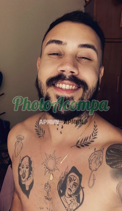 Leopoldo, homem que faz massagens eróticas em Goiânia