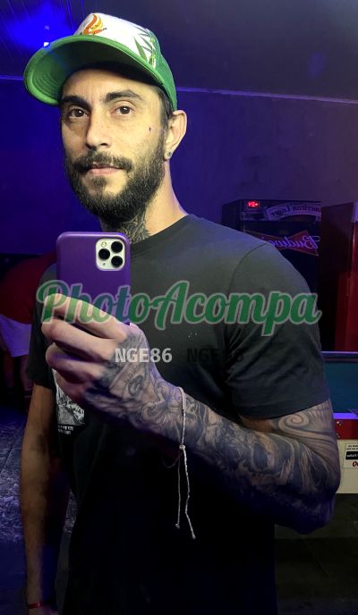 Bruno Fonseca, homem que faz massagens eróticas em Praia Grande