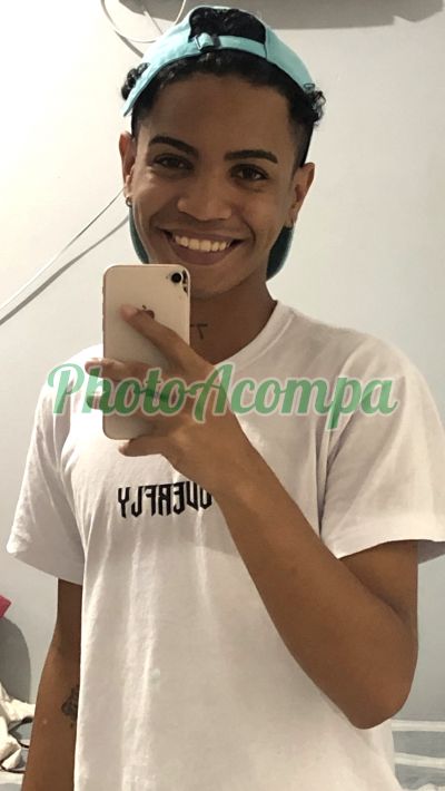 Henrique, garoto de programa no Centro (RJ)