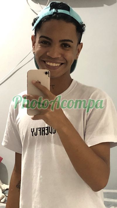 Henrique, garoto de programa no Centro (RJ)