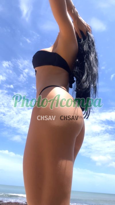 Melzinha, mulher que faz videochamadas e sexting