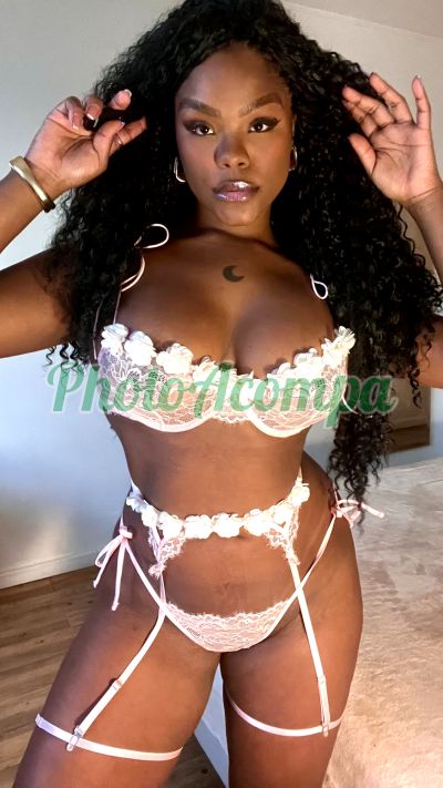 Isa Leão, garota de programa no Rio de Janeiro