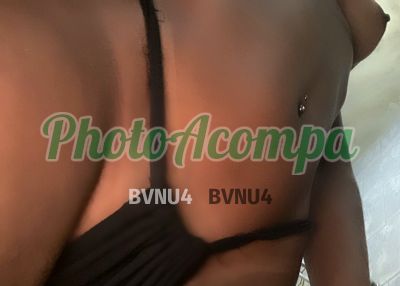 Júlia, transex em Bonsucesso (RJ)