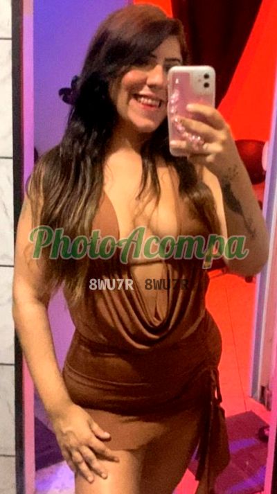 Júlia, escort em Praia Grande