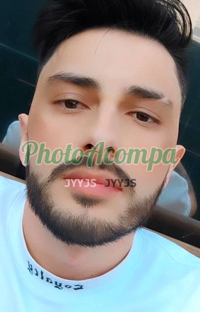 Rafael, homem que faz massagens eróticas em Piçarras