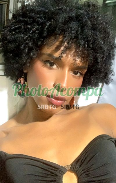 Brenda Salles, transex em Copacabana (RJ)