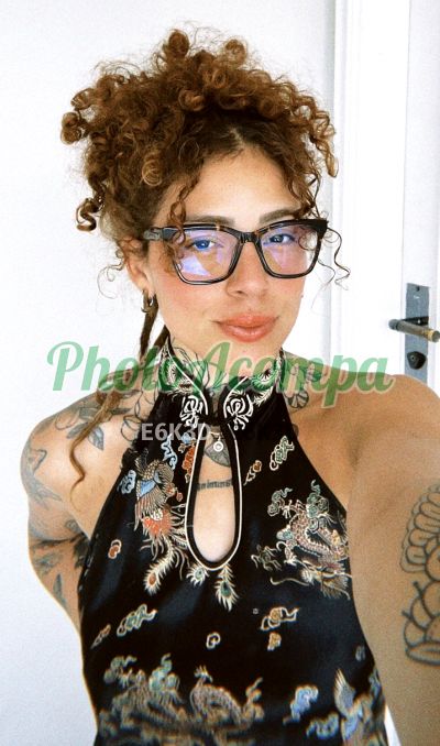 Stephanie, acompanhante em Americana