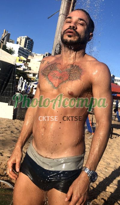 Wilker, homem que faz massagens eróticas em Aracaju