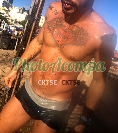 Wilker, homem que faz massagens eróticas em Aracaju