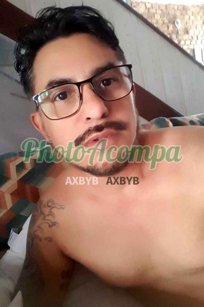 Robson Silva, homem que faz massagens eróticas em Santos