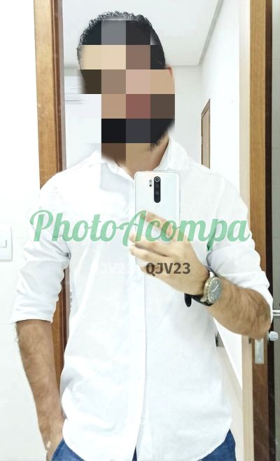 Hermes, homem que faz massagens eróticas em Belém