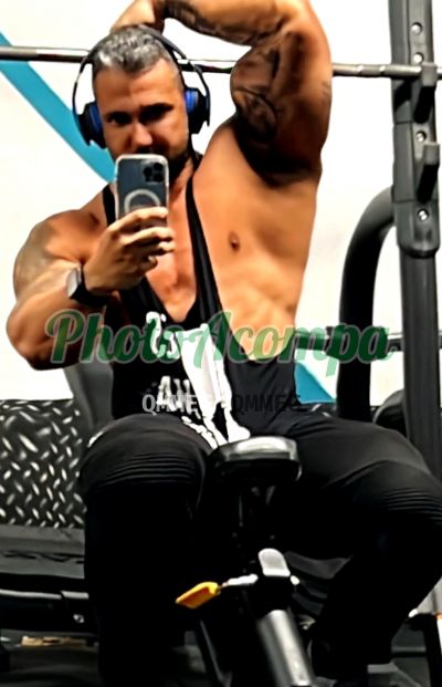 Enzo Ferrara, garoto de programa em São Paulo