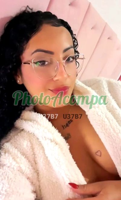 Melzinha (12) 98211-8305, mulher que faz videochamadas e sexting