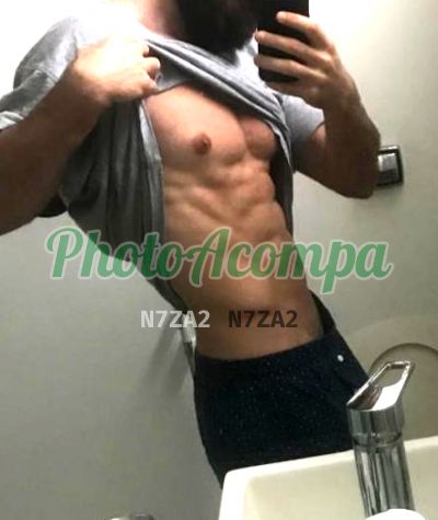 Henrique Lux, garoto de programa na Zona Sul (RJ)