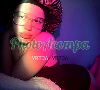 Lavínia, mulher que faz videochamadas e sexting