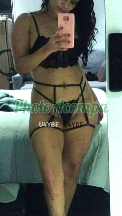 Sandy Milf, mulher que faz videochamadas e sexting