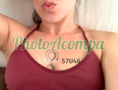 Agatha, mulher que faz videochamadas e sexting