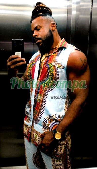 Mister Xblack (11) 93468-1739, homem que faz massagens eróticas no Centro (SP)