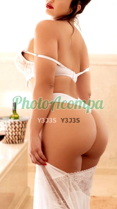 Suellen, mulher que faz videochamadas e sexting