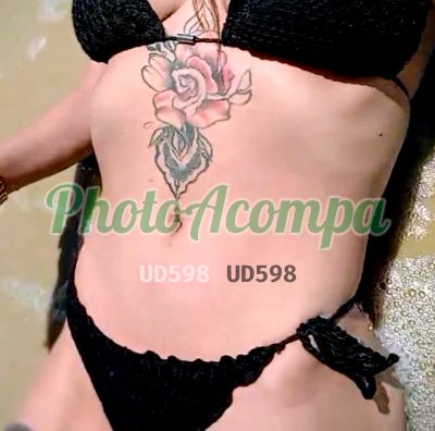 Júlia, garota de programa no Recreio dos Bandeirantes (RJ)