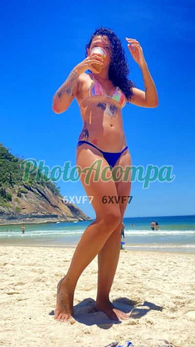 Carol Castro, mulher que faz videochamadas e sexting