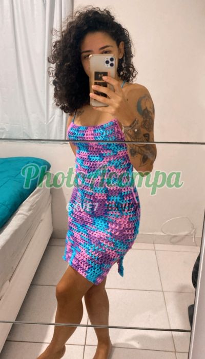 Carol Castro, mulher que faz videochamadas e sexting