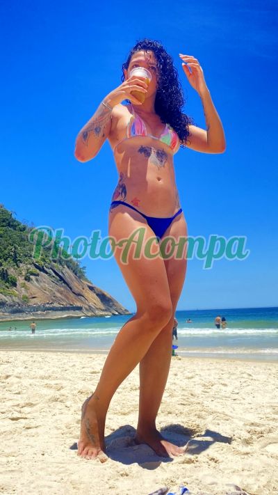 Carol Castro, mulher que faz videochamadas e sexting