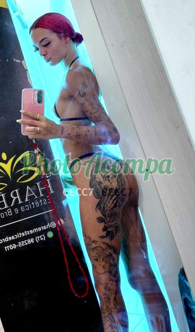 Levada, garota de programa no Maracanã (RJ)