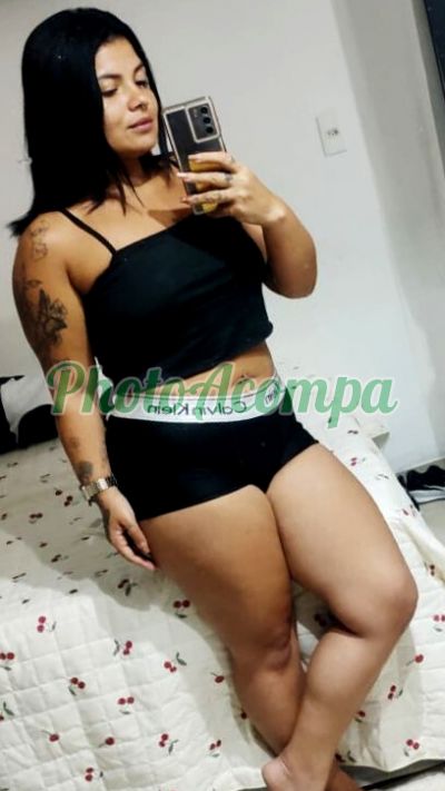 Jú Barbosa, garota de programa em Duque de Caxias