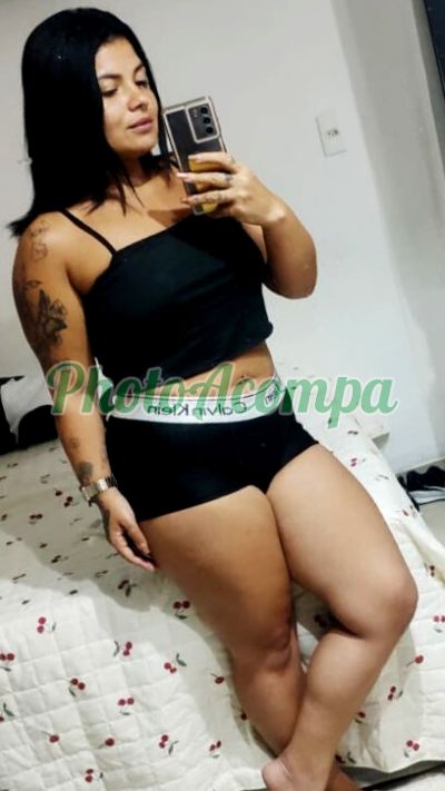 Jú Barbosa, garota de programa em Duque de Caxias