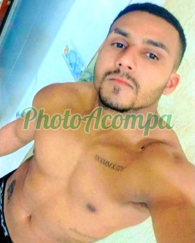 Vítor (21) 99502-2330, garoto de programa no Rio de Janeiro