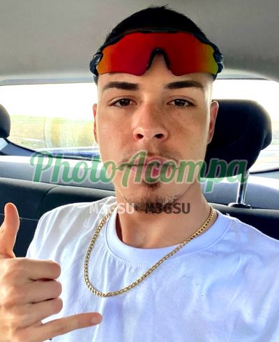 Vinícius (19) 99463-2003, garoto de programa no Guarujá